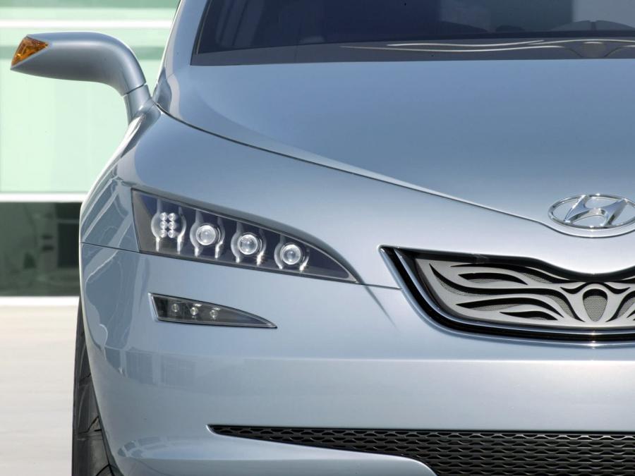  Hyundai Portico Concept 2005 года  (фото 17 из 23)